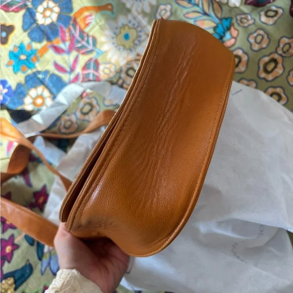 JODI LEE Charm Hummingbird Rose Bag Antique Tan - Picture 5 of 6